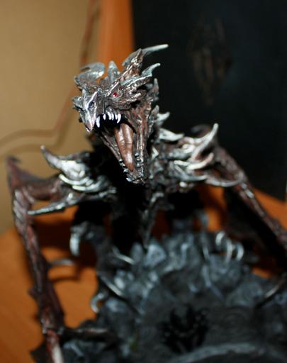 Elder Scrolls V: Skyrim, The - Год чёрного дракона. Skyrim Collector's Edition